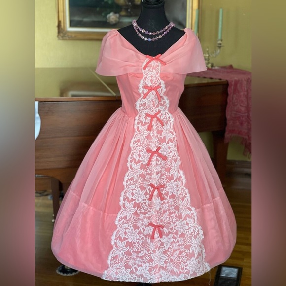 1950’s dress - Picture 4 of 8